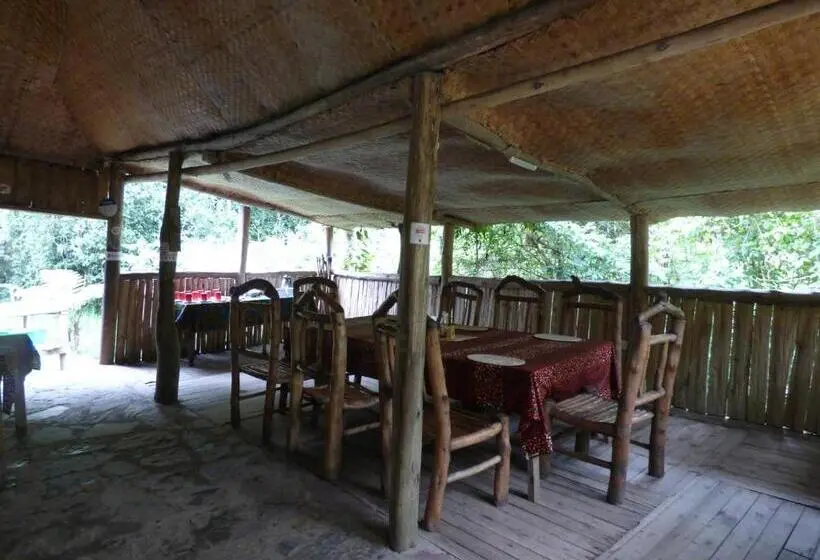 هتل Nshongi Camp