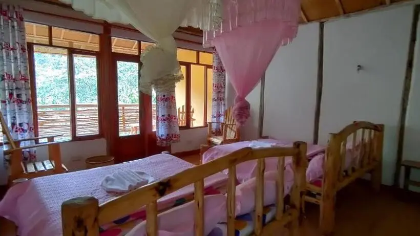 هتل Nshongi Camp