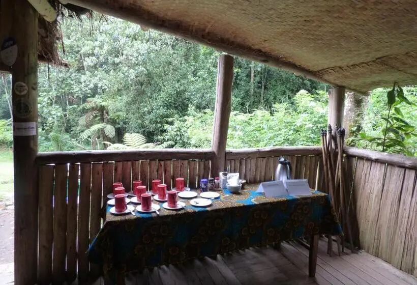 هتل Nshongi Camp