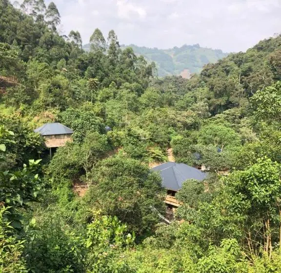 هتل Nshongi Camp