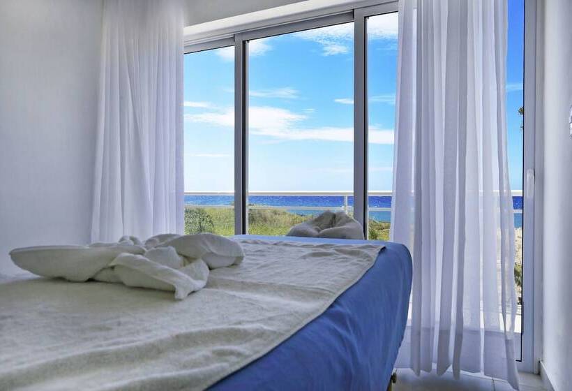 هتل Ocean Village 13