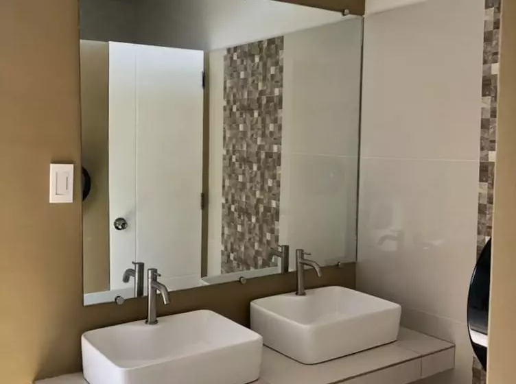 Hotelli Pacific Buddies   Campsite