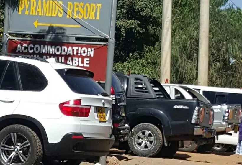 هتل Sultan Hamud Pyramids Resort