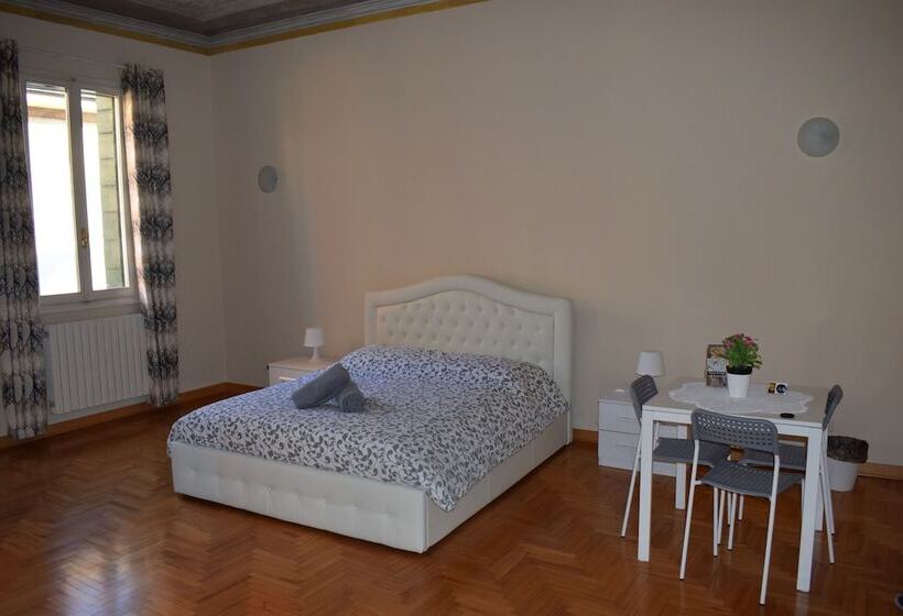 پانسیون Casa Roma Rooms