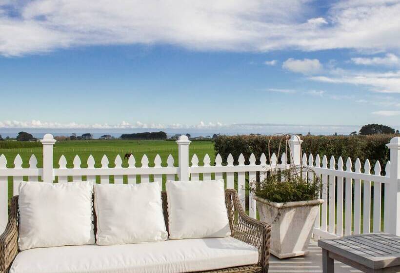 פנסיון Goodin Country Garden