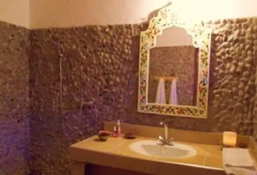 Majatalo Kasbah Azimounde