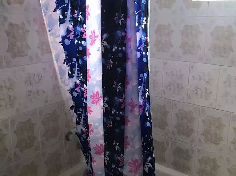 پانسیون Laura S Place