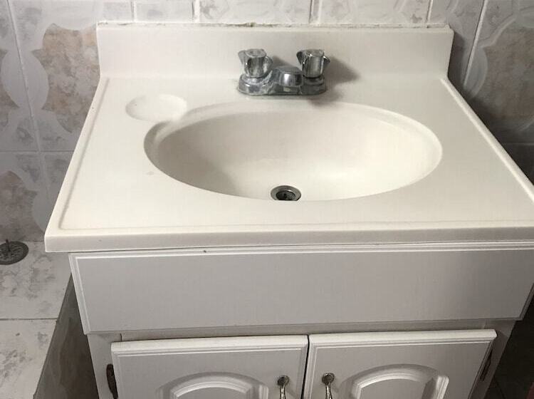 پانسیون Laura S Place