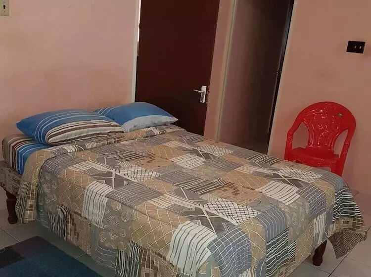 پانسیون Laura S Place