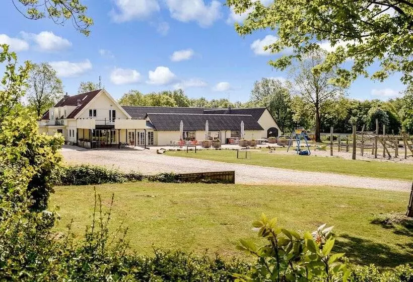 リゾートホテル Jelling Family Camping & Cottages