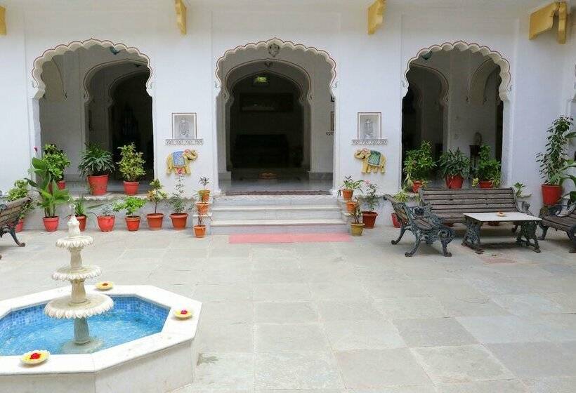 Отель Dev Niwas