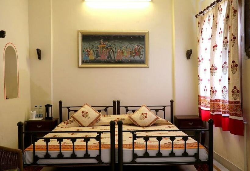 Отель Dev Niwas