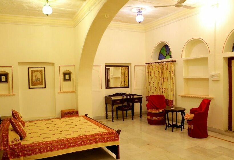 Отель Dev Niwas