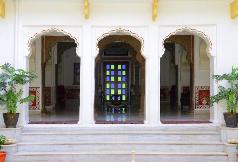 Отель Dev Niwas