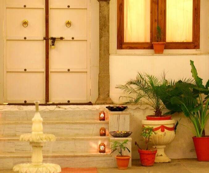 Отель Dev Niwas