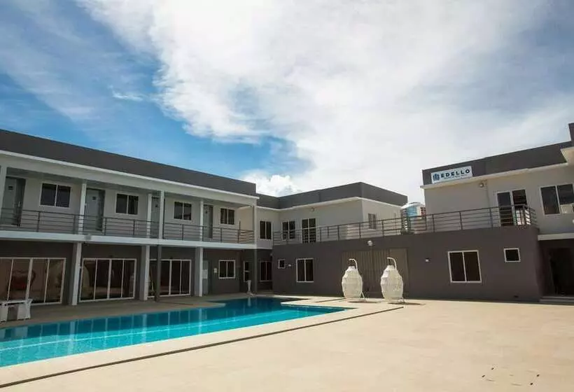 Hotelli Edello Resort & Pool Villa
