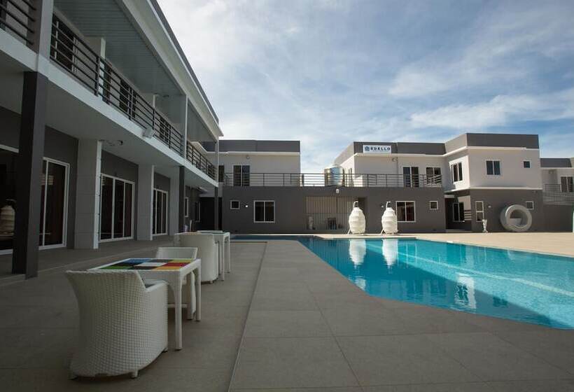 Hotel Edello Resort & Pool Villa