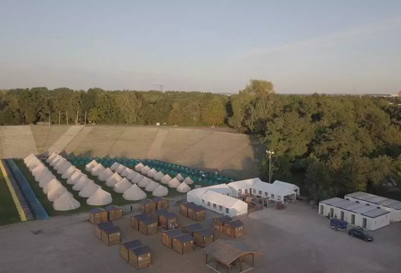 هتل Festanation Oktoberfest Camp No.2