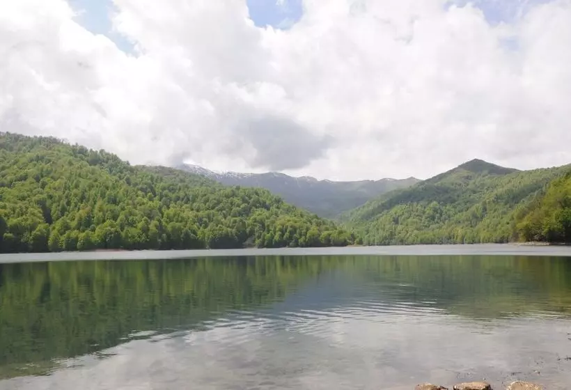 هتل Goy Gol Lake Resort