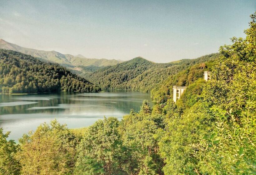 هتل Goy Gol Lake Resort