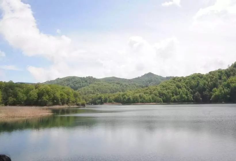 هتل Goy Gol Lake Resort