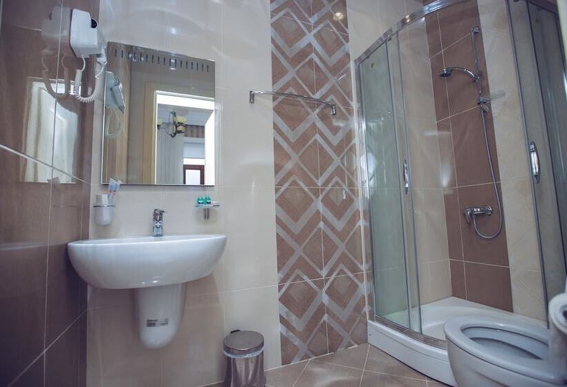 هتل Goy Gol Lake Resort