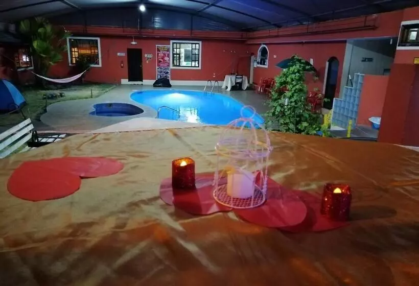 Hotelli Hostería El Tisaleño