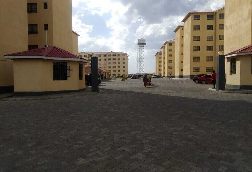 هتل Lewisky Homestays And Tours