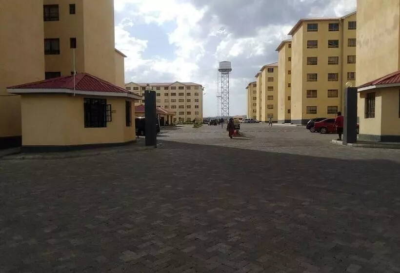 هتل Lewisky Homestays And Tours