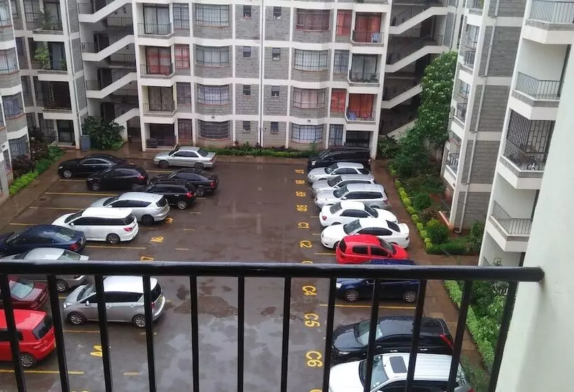 هتل Lewisky Homestays And Tours