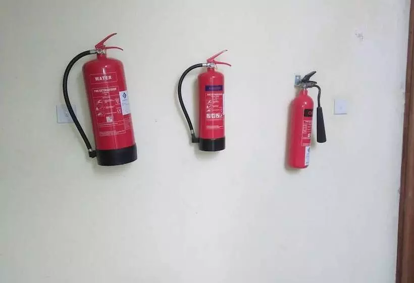 هتل Lewisky Homestays And Tours