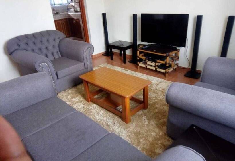 هتل Lewisky Homestays And Tours