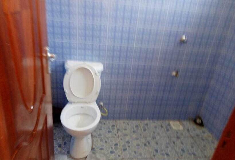 هتل Lewisky Homestays And Tours