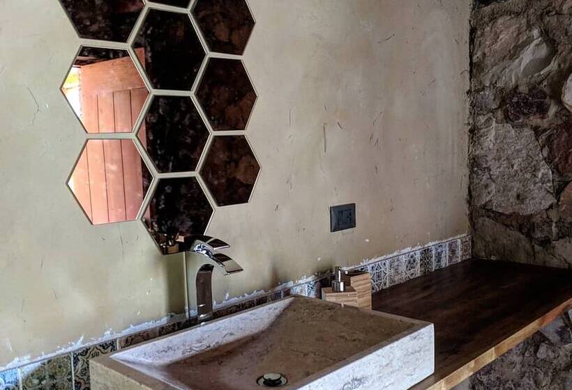 هتل Mamaq Tambo Lodge