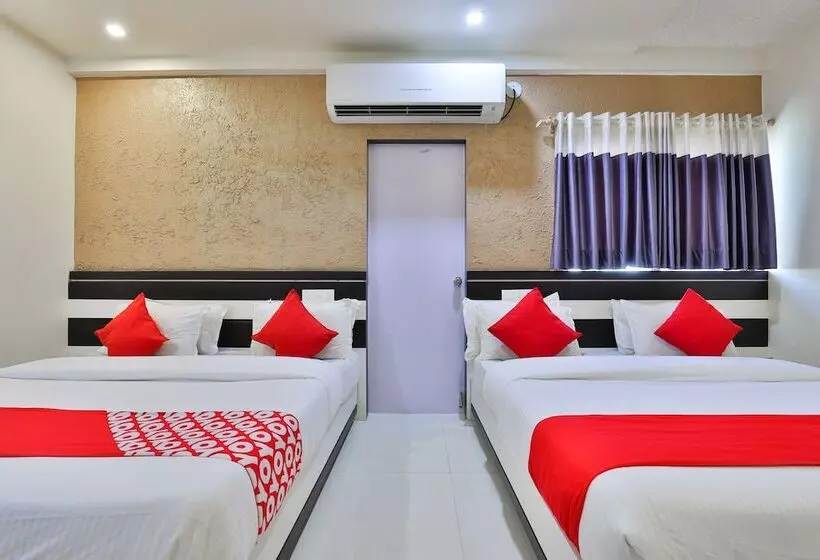 هتل Oyo 18807 Vrajbhoomi