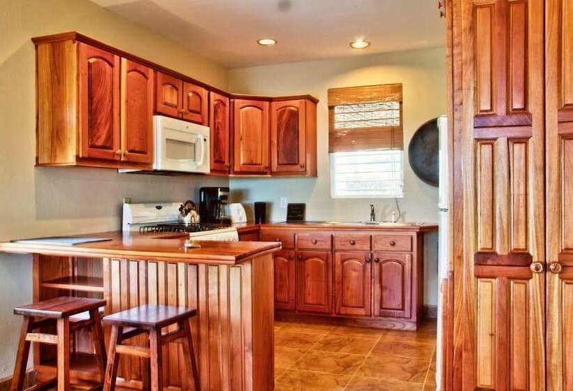 هتل Seaglass Cottage 1st Level