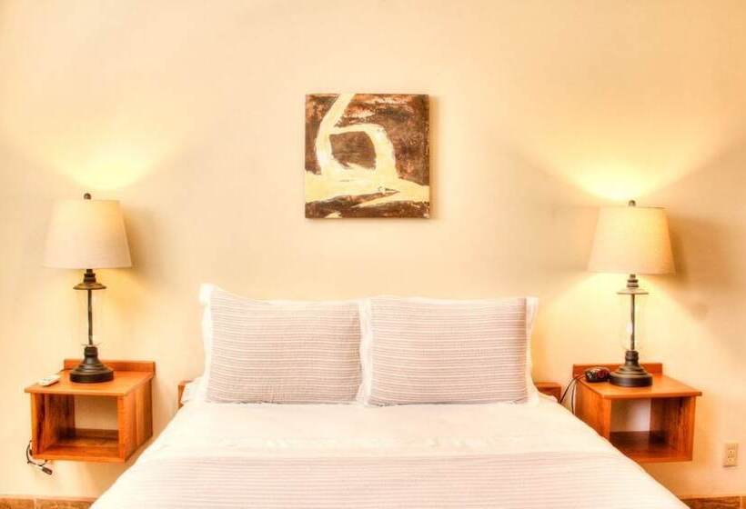 هتل Seaglass Cottage 1st Level