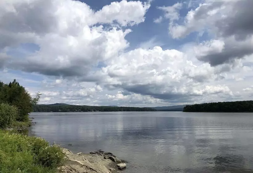 Majatalo Brook Road Inn