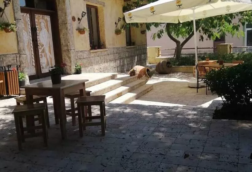Priamos Pansiyon