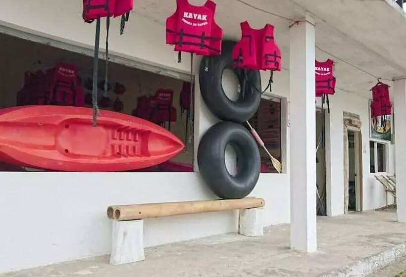 ユースホステル Hosteria Piedra De Vapor