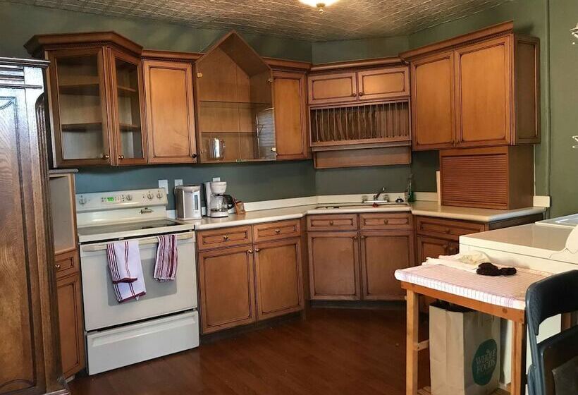 Bed and Breakfast Prairie Creek Inn