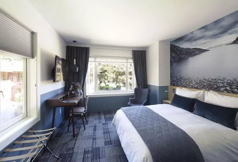 Hotelli Artisan Suites On Bowen