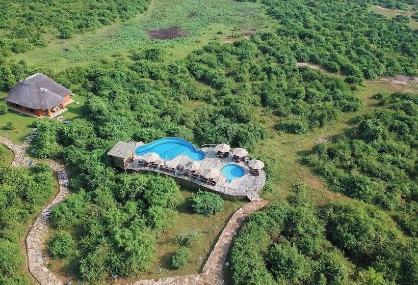 هتل Buffalo Safari Lodge