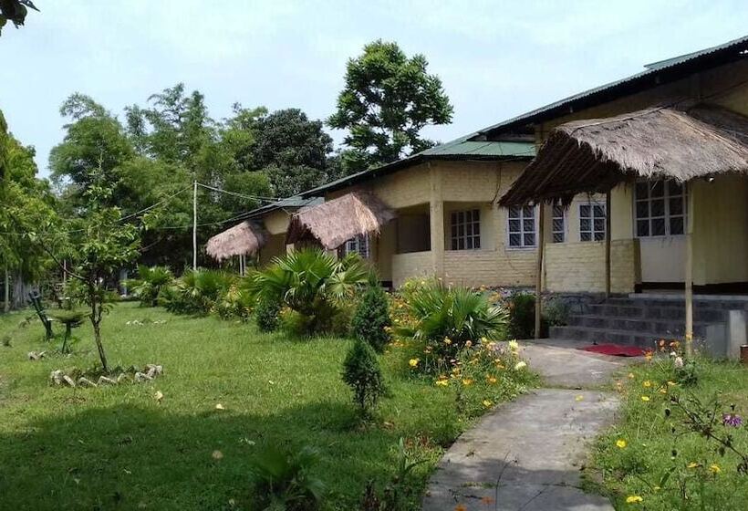 ホテル Camp Rhino Resort