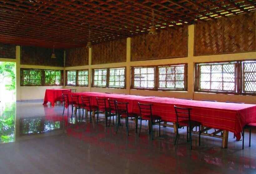 ホテル Camp Rhino Resort