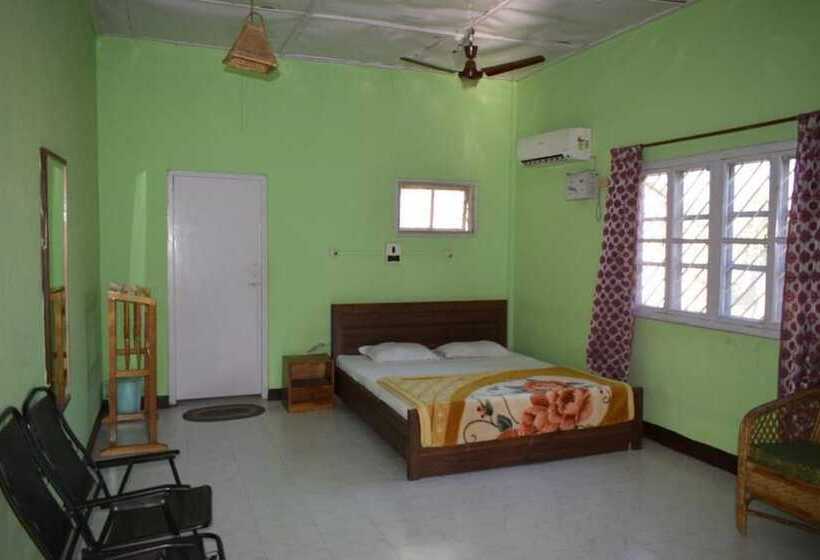 ホテル Camp Rhino Resort