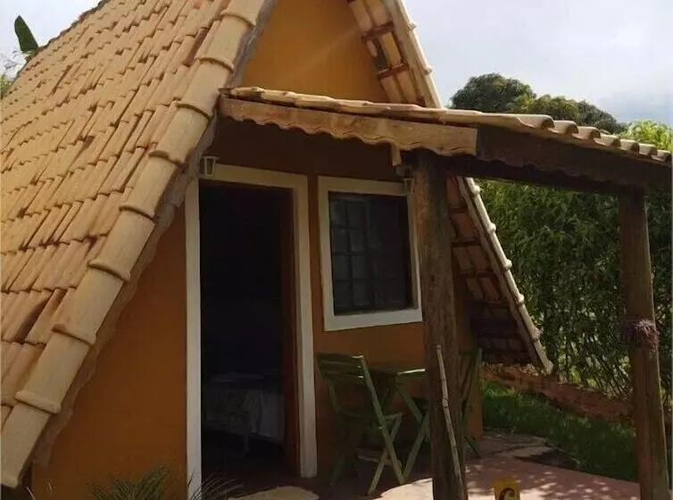 Hotelli Chalés Quinta Do Cedro