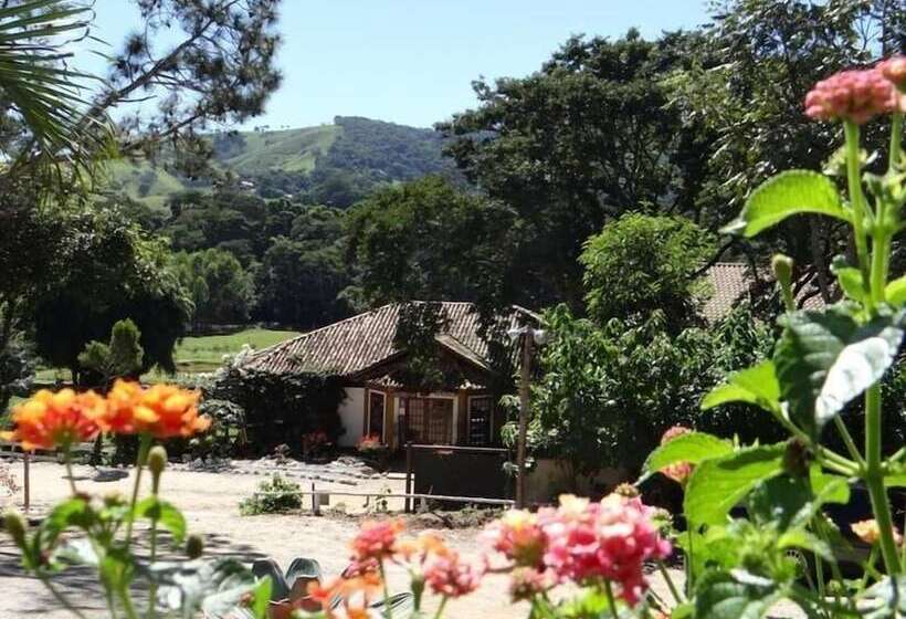 Отель Chalés Quinta Do Cedro