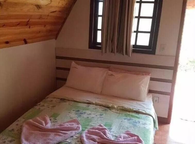 Hotelli Chalés Quinta Do Cedro