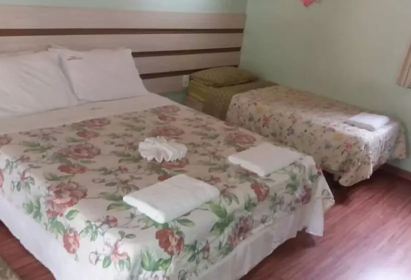 Hotelli Chalés Quinta Do Cedro